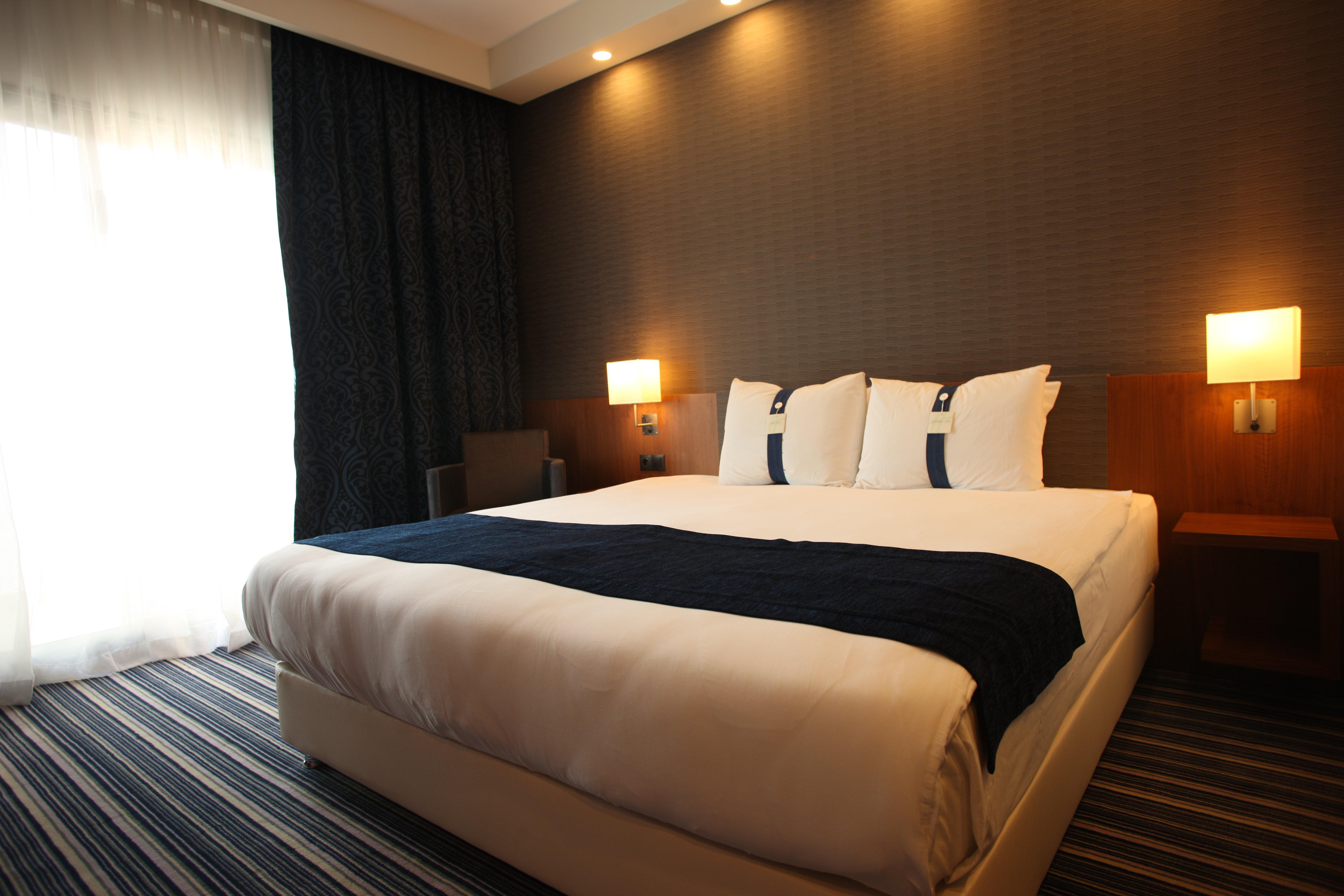 Holiday Inn Express Manisa-West By Ihg Exterior photo