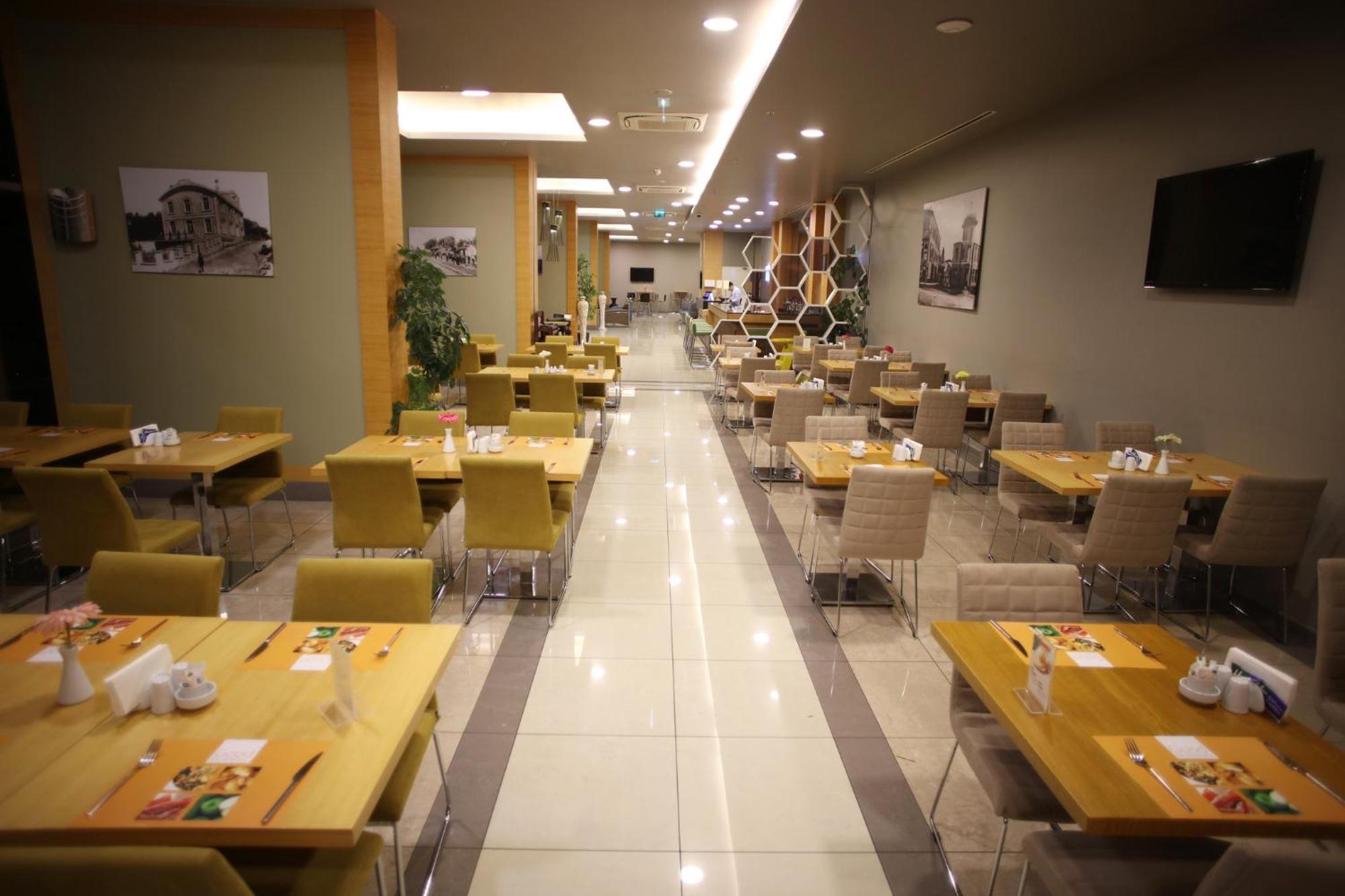 Holiday Inn Express Manisa-West By Ihg Exterior photo
