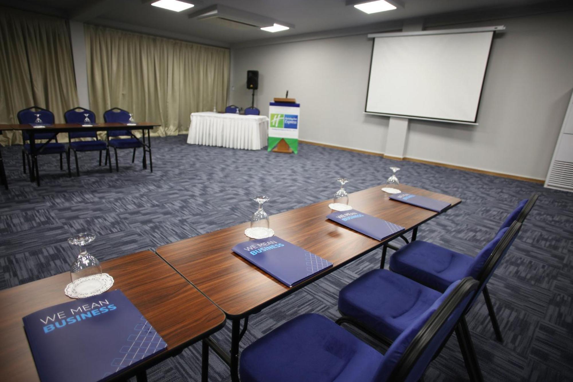 Holiday Inn Express Manisa-West By Ihg Exterior photo