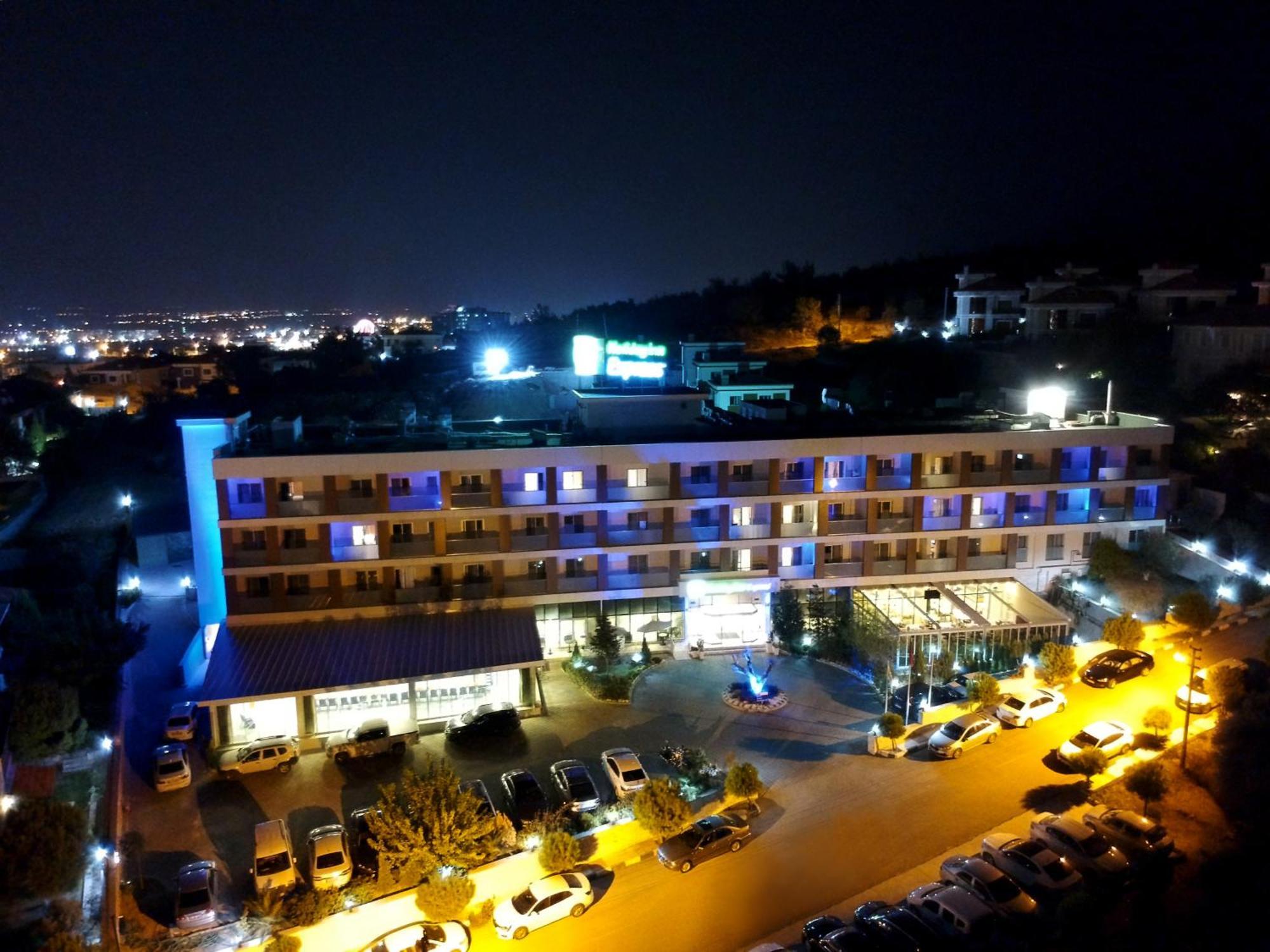 Holiday Inn Express Manisa-West By Ihg Exterior photo