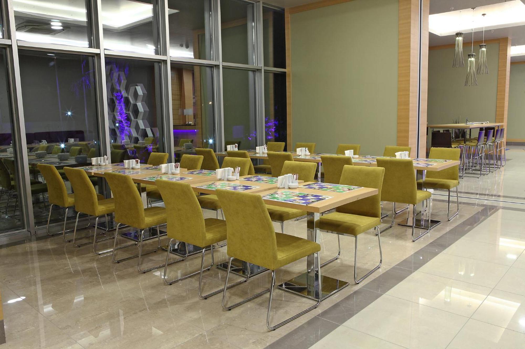 Holiday Inn Express Manisa-West By Ihg Exterior photo