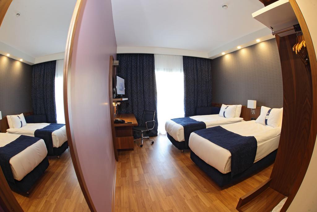 Holiday Inn Express Manisa-West By Ihg Exterior photo